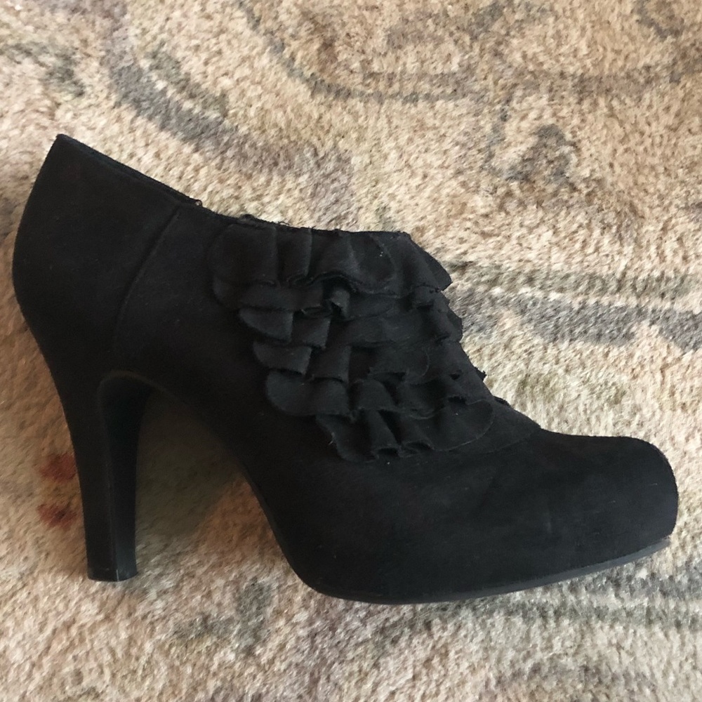 High heel ankle booties that make you feel pretty!